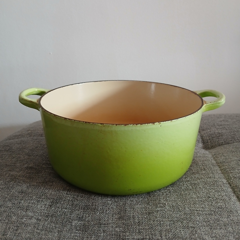 Vintage Le Creuset #26 Lime Green Enamel Cast Iron Dutch Oven